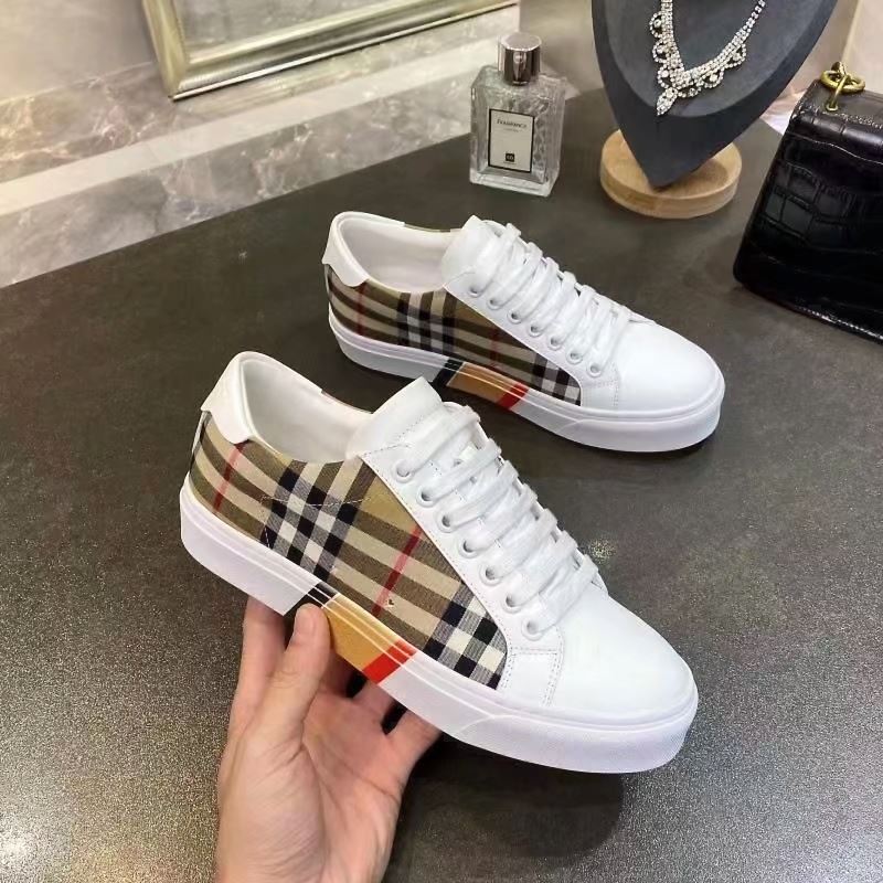 Burberry Low Shoes